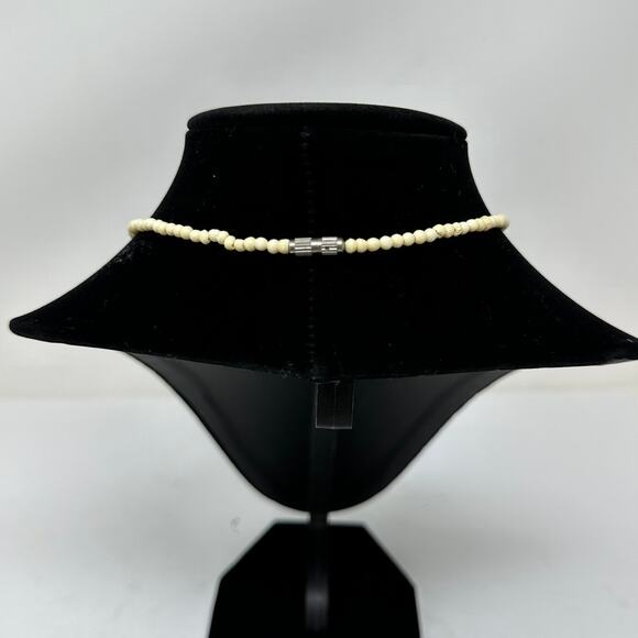 Vintage 70s Carved Bone Beaded Leaf Pendant Necklace Tribal Cream - Picture 3 of 8